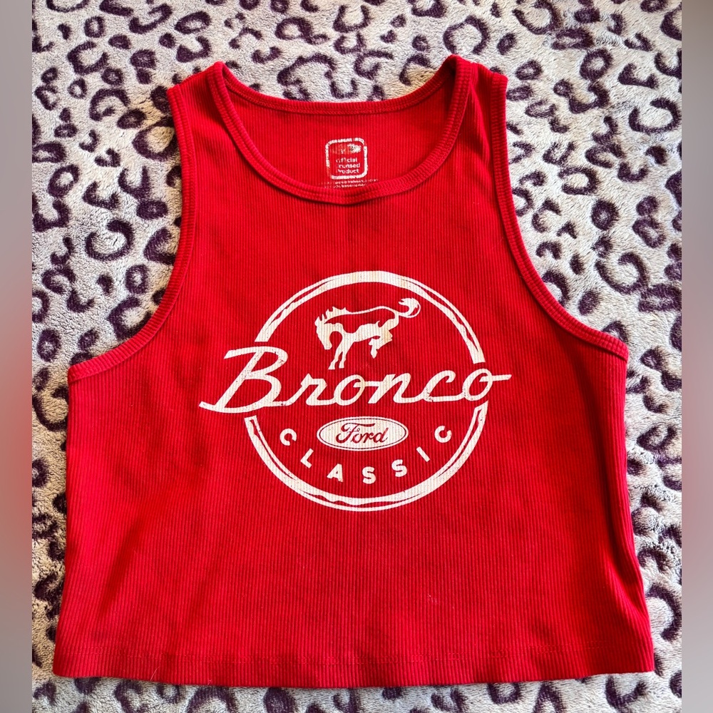 Bronco crop top